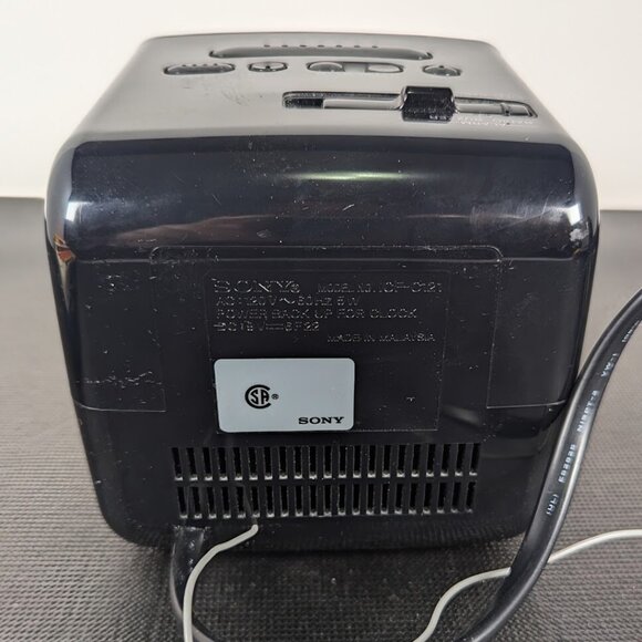 Vintage Sony Dream Machine ICF-C121 Alarm Clock Radio Black - WORKING! - Picture 4 of 6